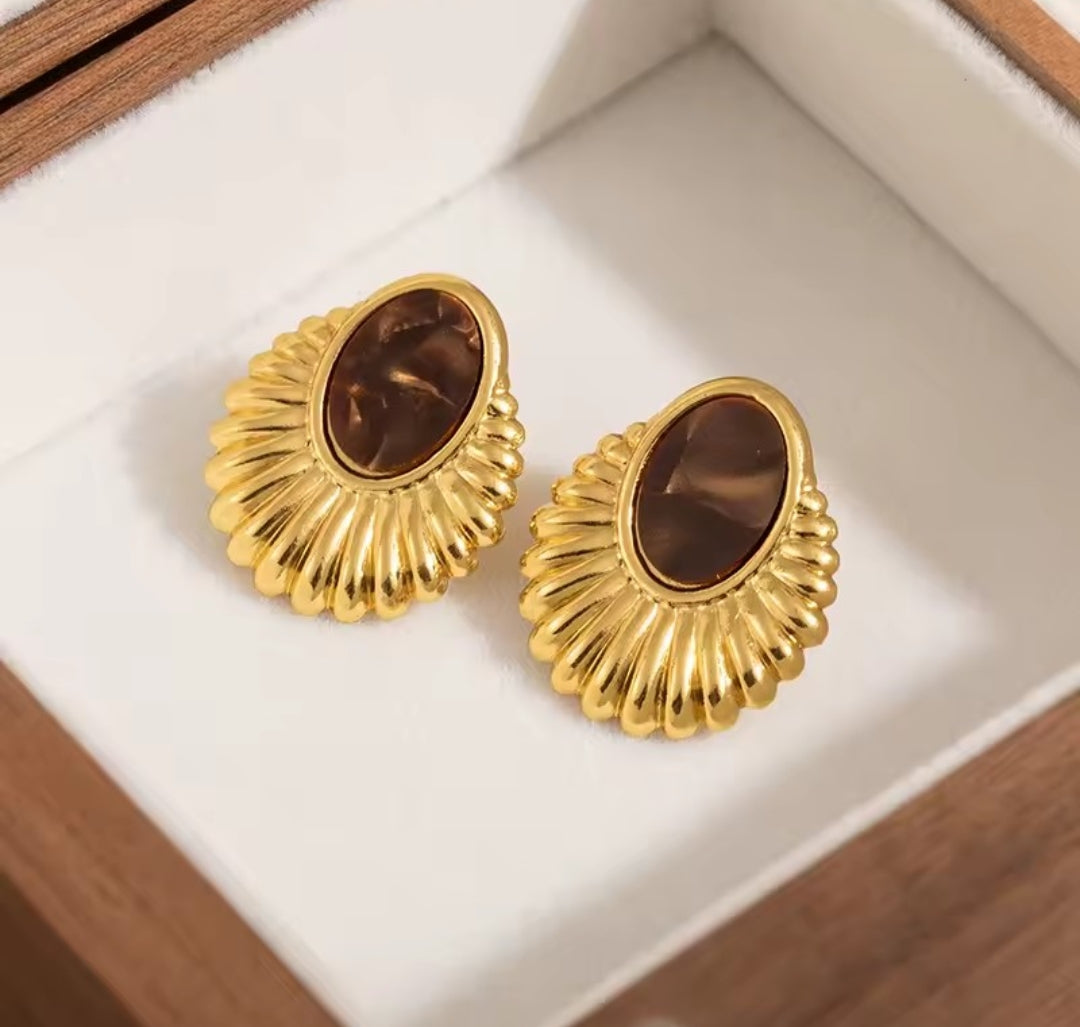 Aretes concha café
