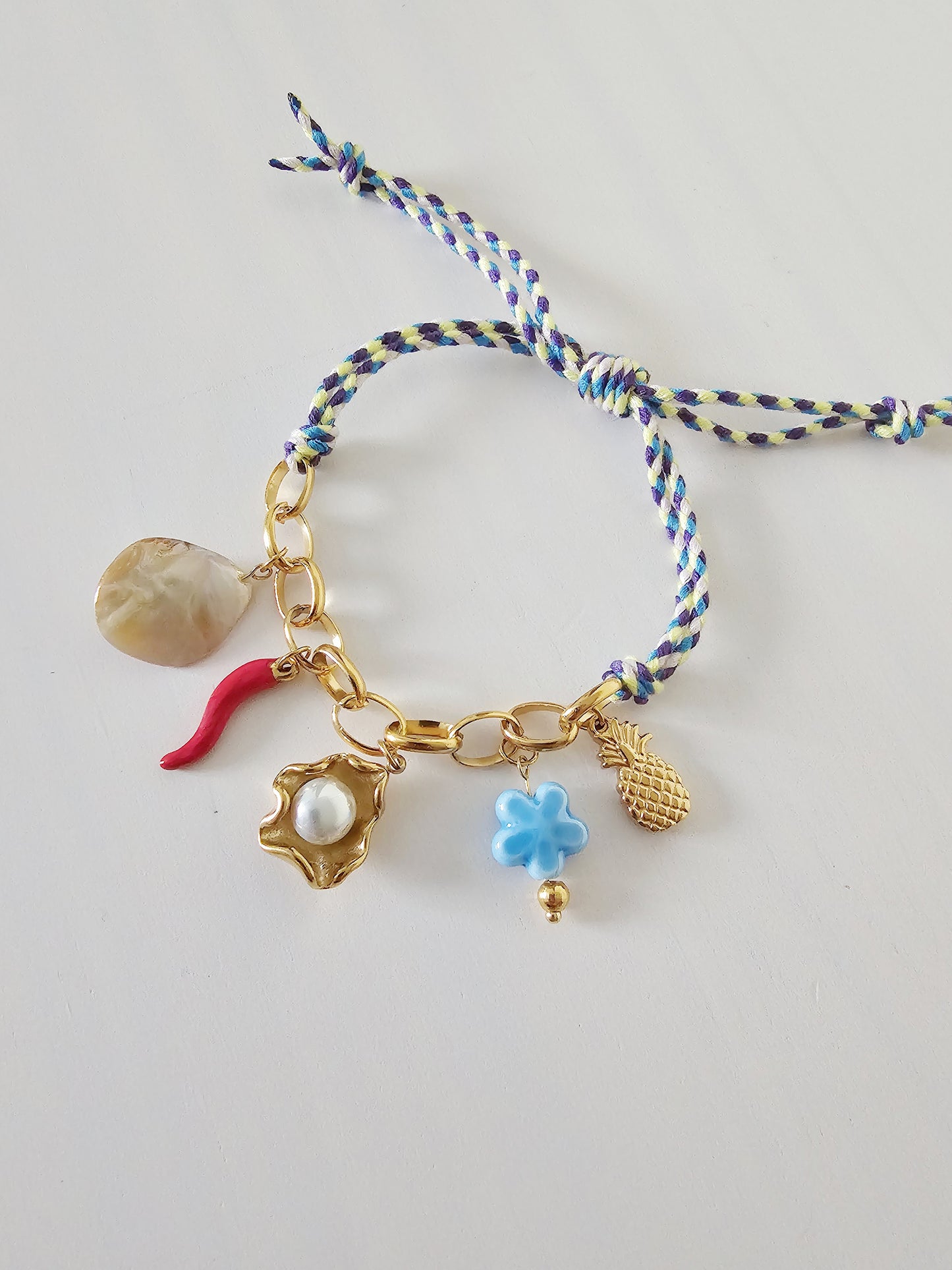 Pulsera ajustable multi charms