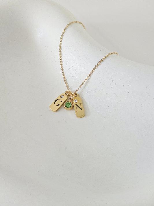 Su inicial y la mía