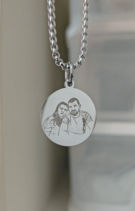 Retrato dije redondo para caballero