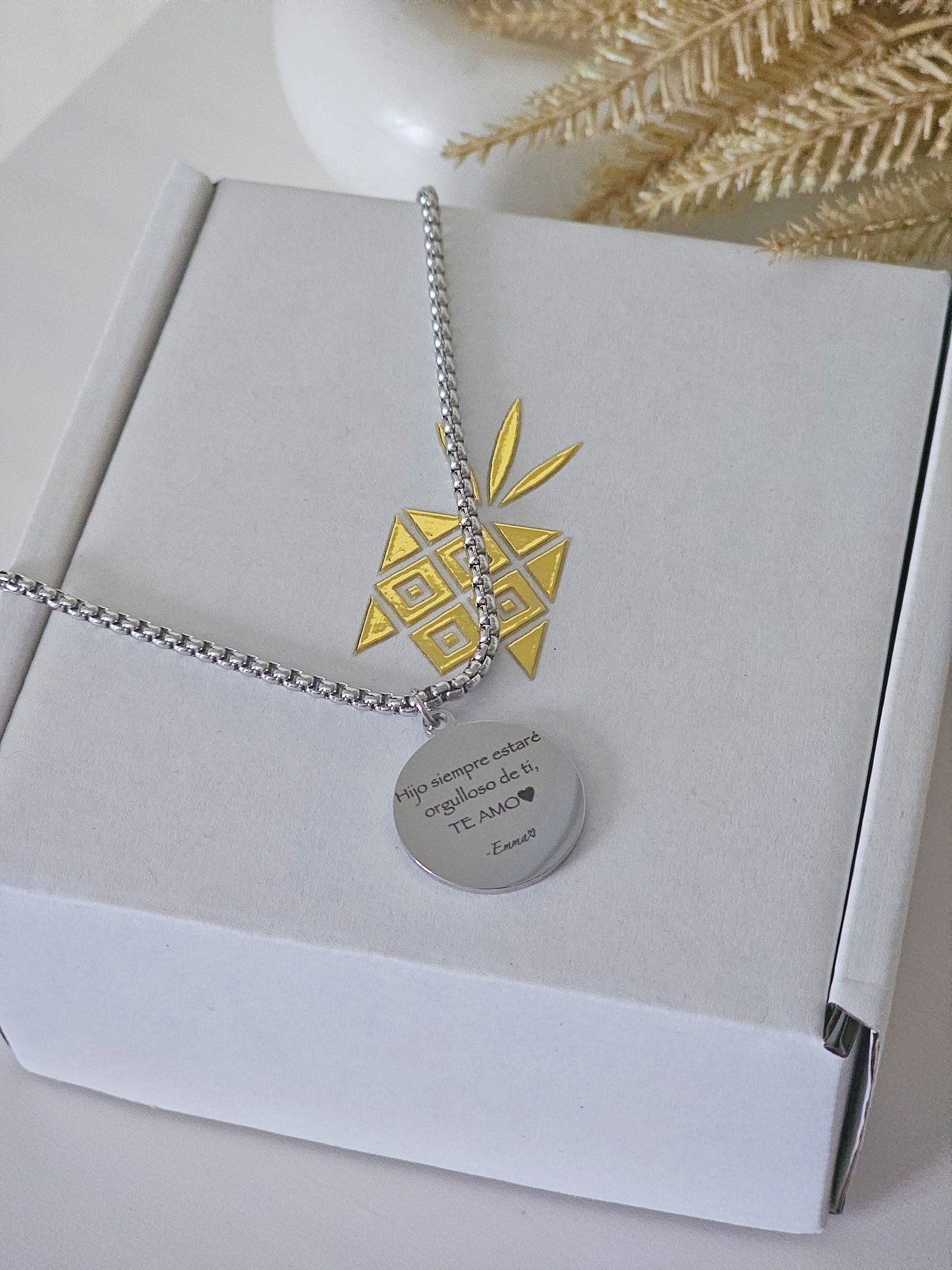 Retrato dije redondo para caballero