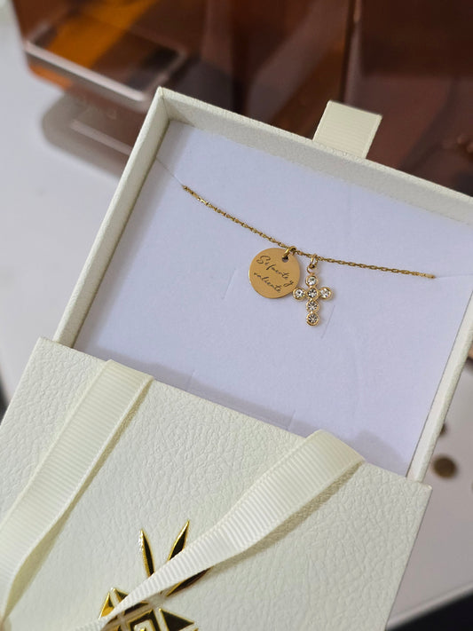 Sé fuerte y valiente necklace