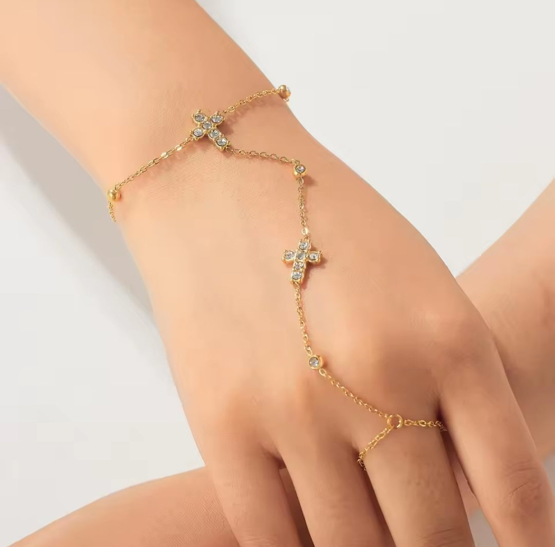 Pulsera de crucitas con anillo