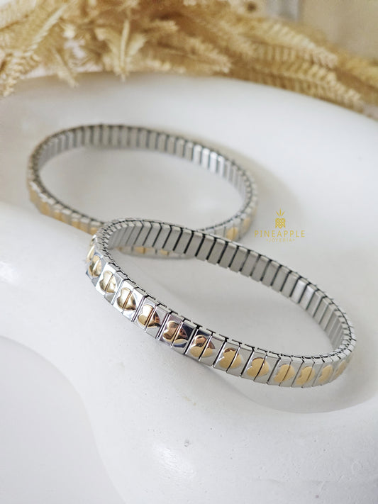 Corazoncitos bracelet