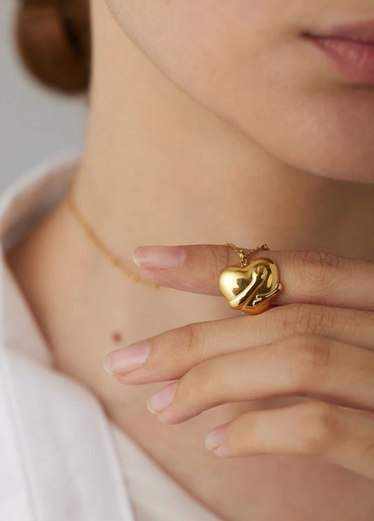 Amor propio necklace