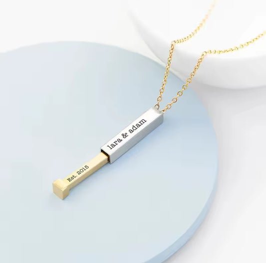 Collar mensaje oculto